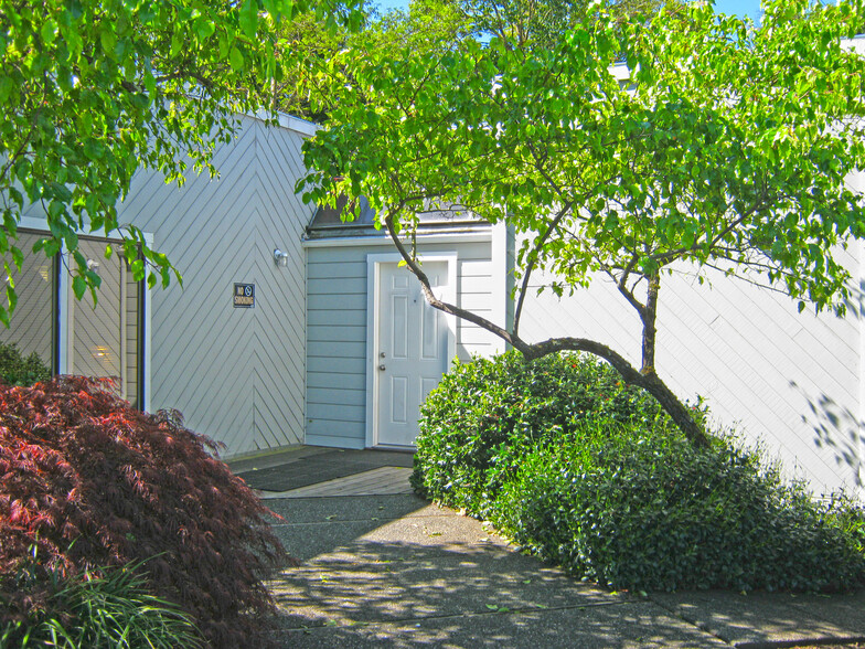 333 S E St, Santa Rosa, CA for rent - Building Photo - Image 1 of 3