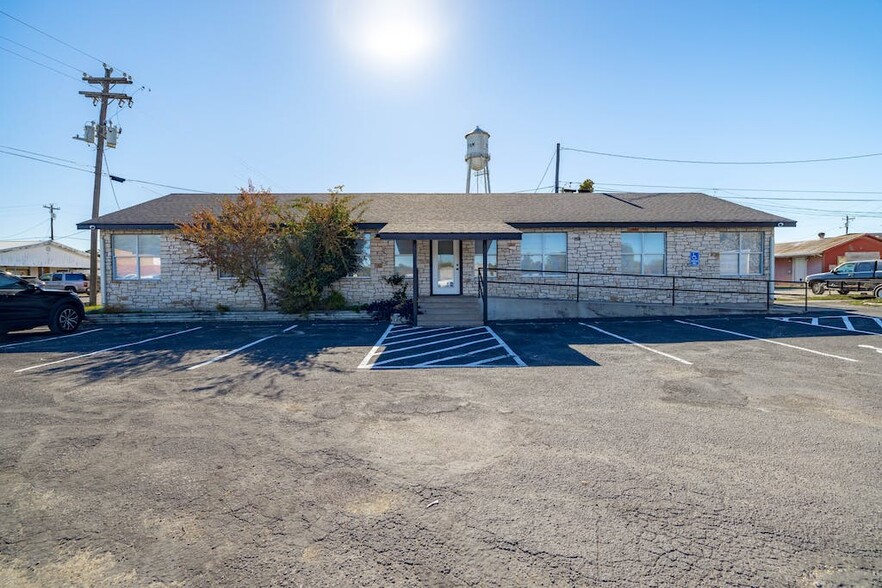 246 TX-29, Bertram, TX for rent - Primary Photo - Image 1 of 23