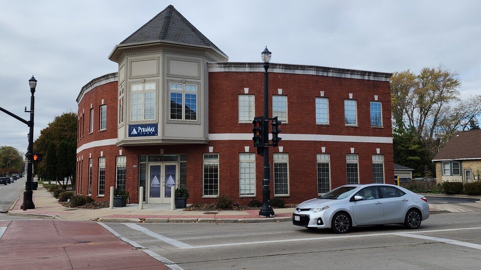 1150 Washington St, Grafton, WI for rent - Building Photo - Image 3 of 7