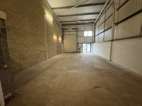 Hazel Rd, Southampton to rent Interior Photo- Image 1 of 2