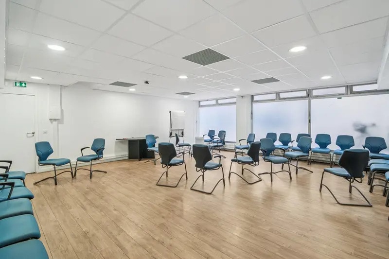 Build-to-Rent in Paris for sale - Building Photo - Image 3 of 14