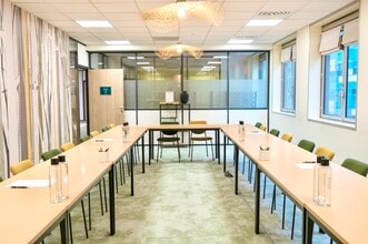 3 Boulevard Des Bouvets, Nanterre to rent Interior Photo- Image 2 of 4