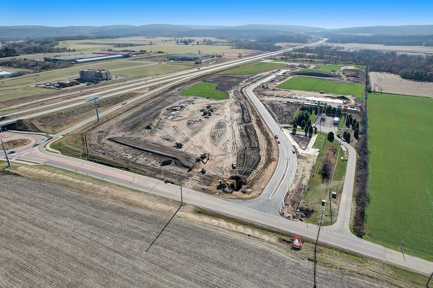 E10857 County Rd W, Baraboo, WI for sale - Building Photo - Image 3 of 5