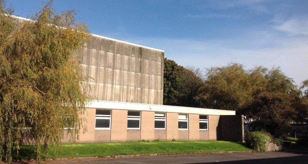 Cheapside, Bridgend for sale - Primary Photo - Image 1 of 11