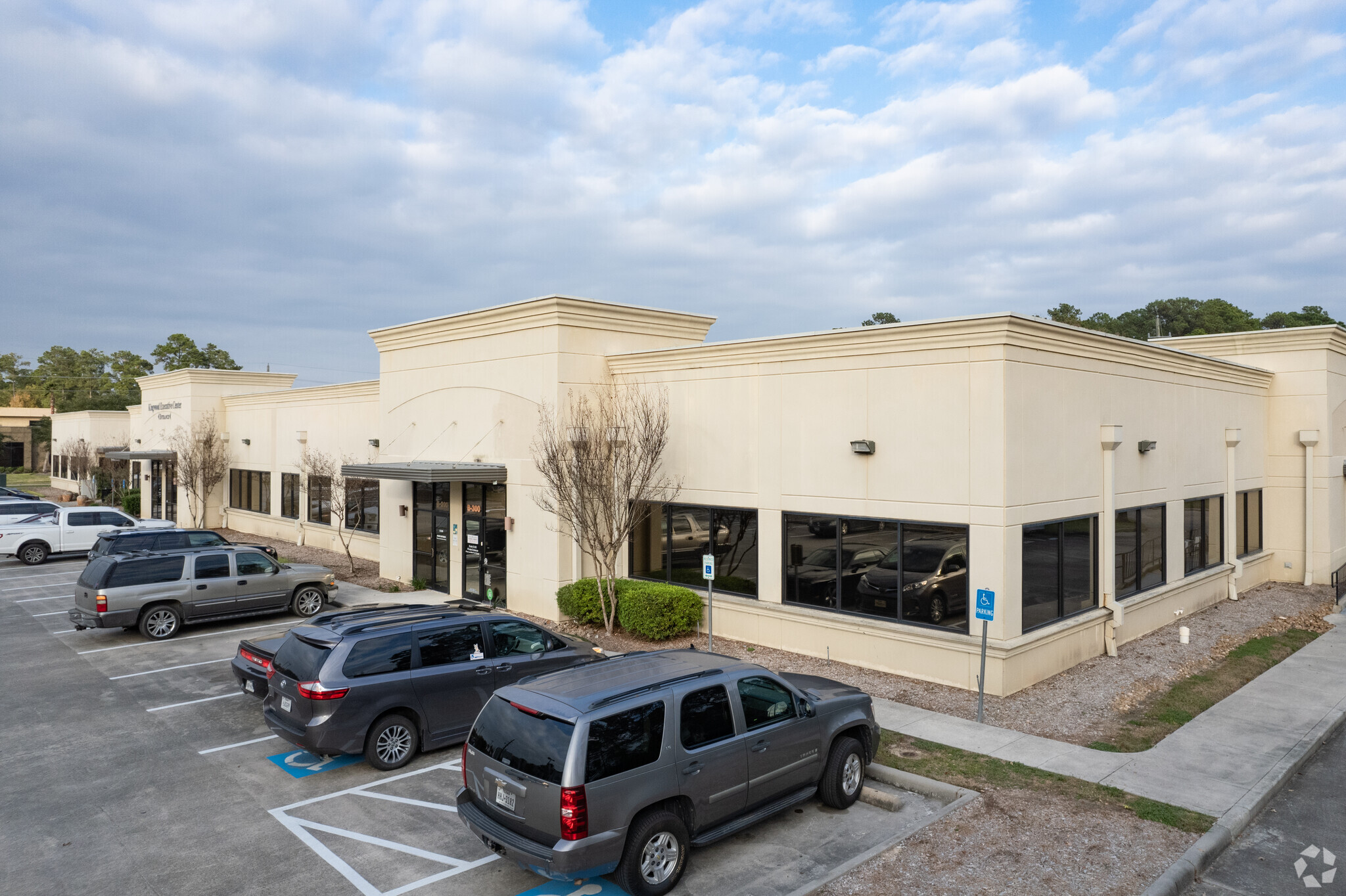 201 Kingwood Medical Dr, Kingwood, TX for rent Building Photo- Image 1 of 24