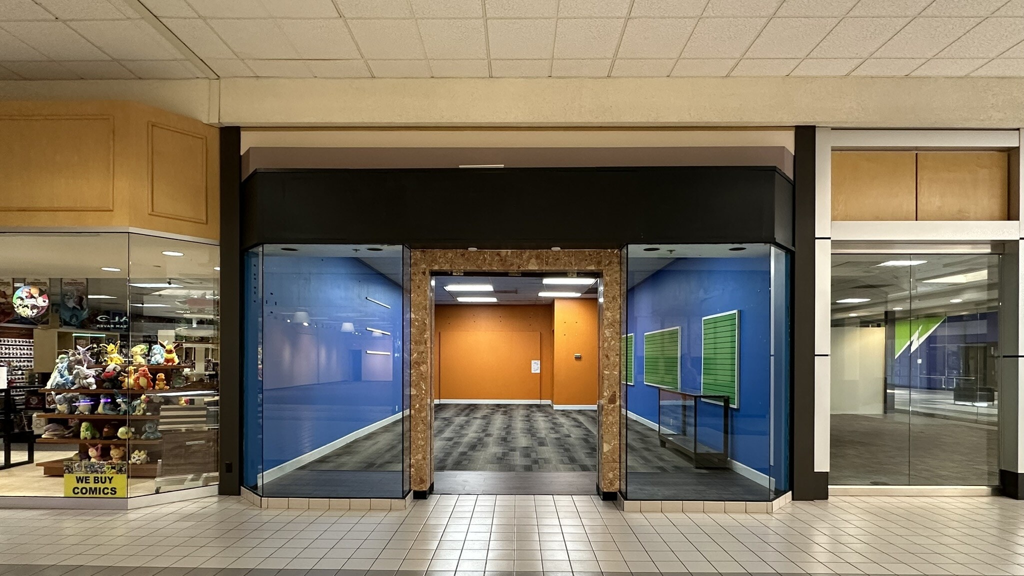 341-351 Three Rivers Dr, Kelso, WA to rent Interior Photo- Image 1 of 7