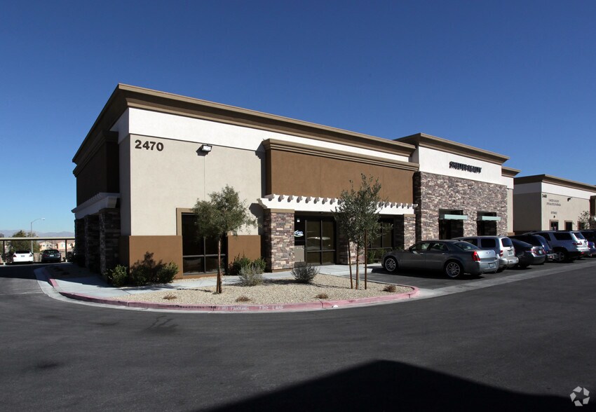 2470 W Horizon Ridge Pky, Henderson, NV for rent - Building Photo - Image 2 of 9