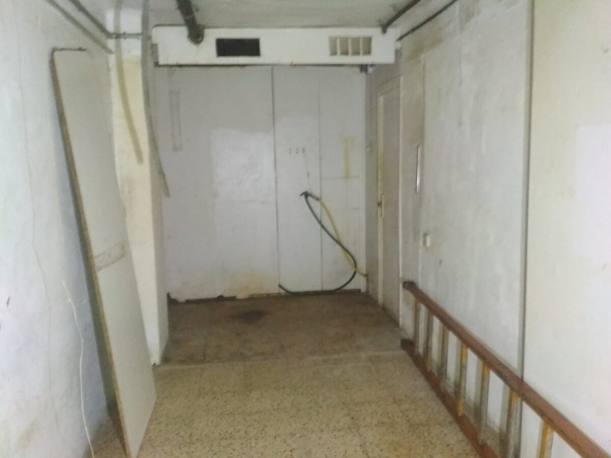 Cornellà de Llobregat 08940 - Unit 1 - - Interior Photo - Image 2 of 6
