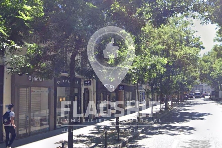 Retail in Paris to rent - Building Photo - Image 2 of 2