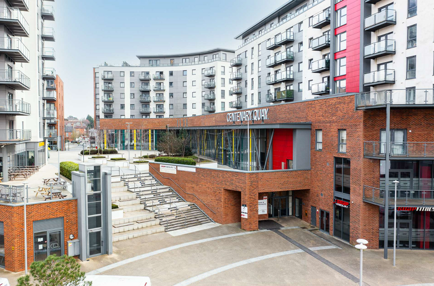 Centenary Quay, Southampton for rent - Primary Photo - Image 1 of 3