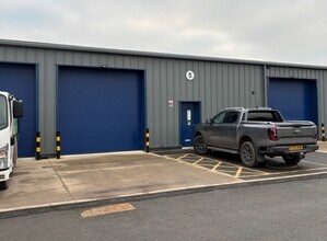 Moorbridge Road East Rd, Bingham to rent Building Photo- Image 1 of 5