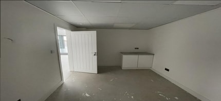 500-510 Main St, Bellshill to rent Interior Photo- Image 2 of 2