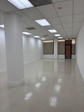 6658 Ridge Rd, Port Richey, FL to rent Interior Photo- Image 2 of 7