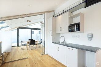 114-118 Southampton Row, London to rent Interior Photo- Image 2 of 8