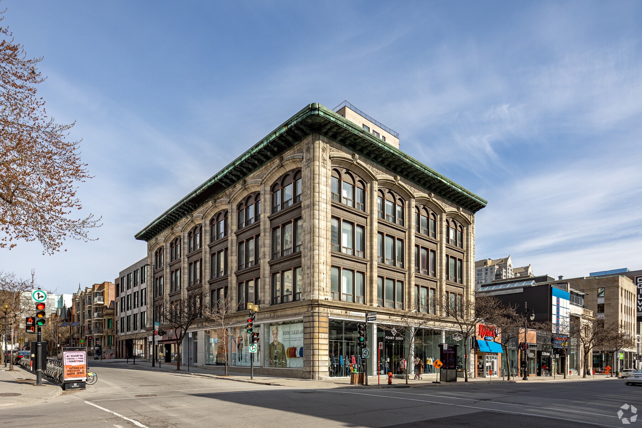 1405 Rue Bishop, Montréal, QC to rent Primary Photo- Image 1 of 6