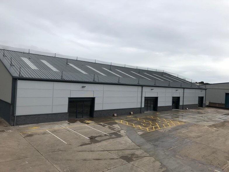 Hayfield Pl, Kirkcaldy to rent - Building Photo - Image 2 of 6