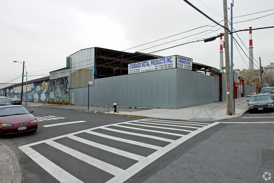 3821 12th St, Long Island City, NY for sale - Primary Photo - Image 1 of 1