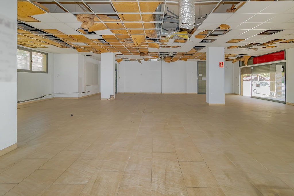 Carrer del Pla de Baix, 55, Granollers, BAR 08402 -  -  - Interior Photo - Image 2 of 16