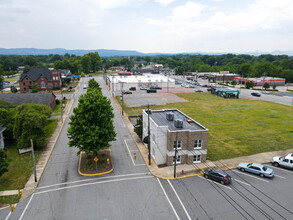 214 Main Avenue Dr, Taylorsville, NC for rent Building Photo- Image 2 of 13