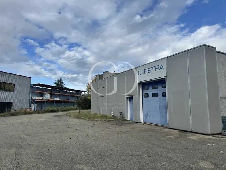 Light Industrial in 4 Rue De Catalogne, Decines-Charpieu to rent - Building Photo - Image 2 of 8