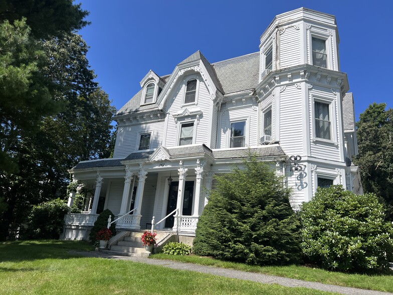 143 Main St, Upton, MA for sale - Building Photo - Image 1 of 1