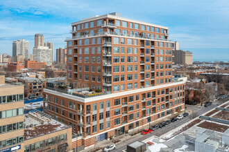 550 W Webster Ave, Chicago, IL for rent Building Photo- Image 1 of 7