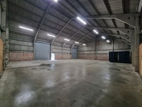 High St, Langford to rent Interior Photo- Image 2 of 3