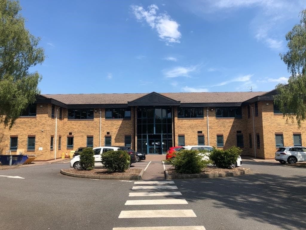 Athena Dr, Warwick to rent Building Photo- Image 1 of 10