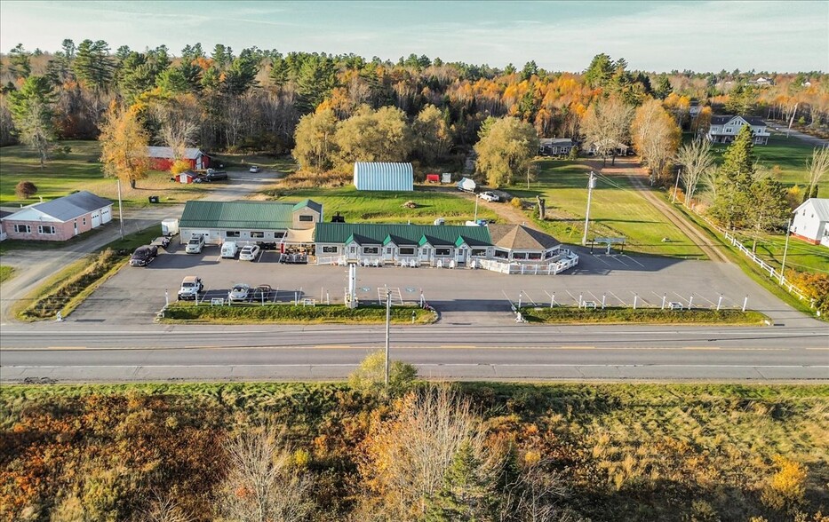 357 W Main St, Searsport, ME for sale - Primary Photo - Image 2 of 86