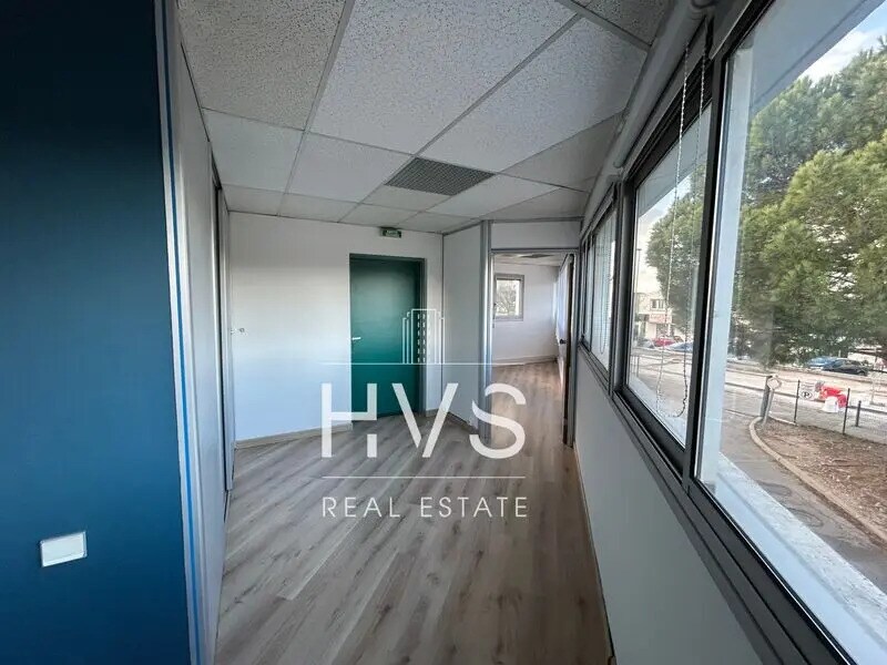 Office in Aix-en-Provence to rent Interior Photo- Image 1 of 4