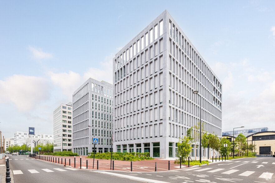 2 Rue Des Fillettes, Aubervilliers to rent - Primary Photo - Image 1 of 5