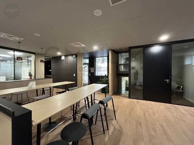 Office in Lyon to rent - Building Photo - Image 2 of 13