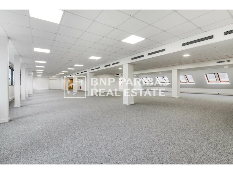 164 Rue Victor Hugo, Levallois-Perret to rent - Building Photo - Image 2 of 14