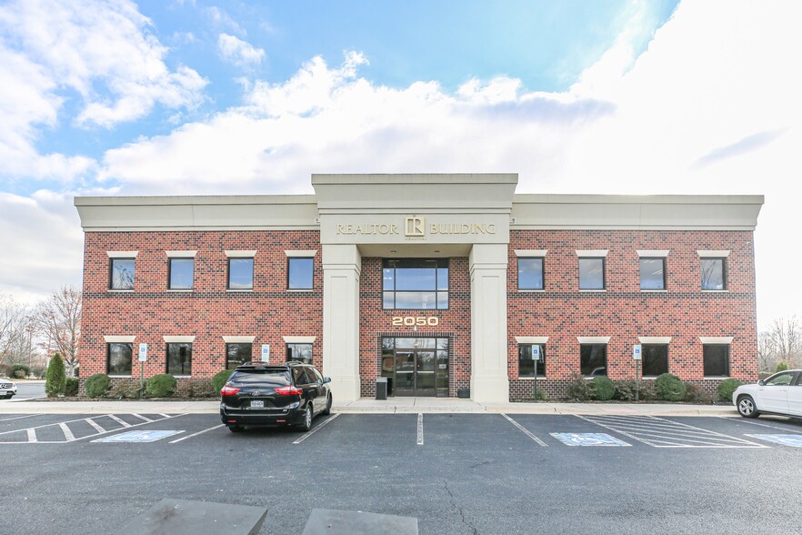 2050 Gordon W Shelton Blvd, Fredericksburg, VA for rent - Building Photo - Image 2 of 55