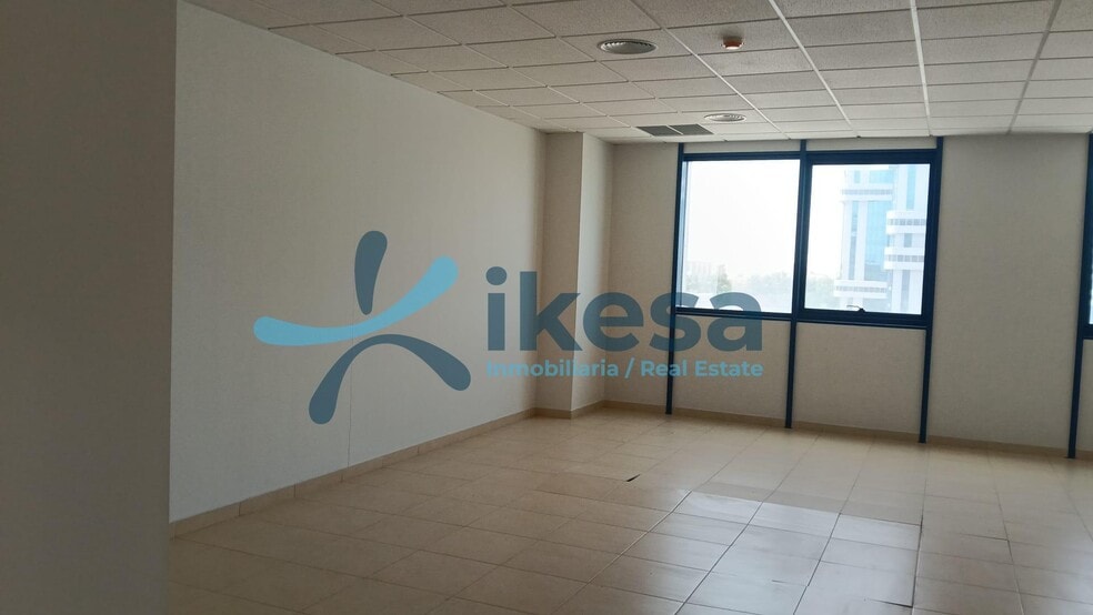 Office in Seville, Sevilla for sale - Interior Photo - Image 3 of 5