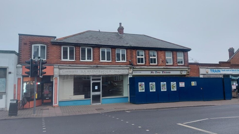 122 Broadway, Didcot for sale - Building Photo - Image 1 of 2