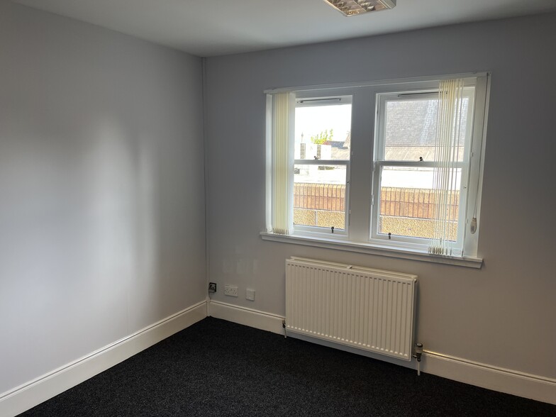 61 Bank St, Lochgelly for sale - Building Photo - Image 3 of 5