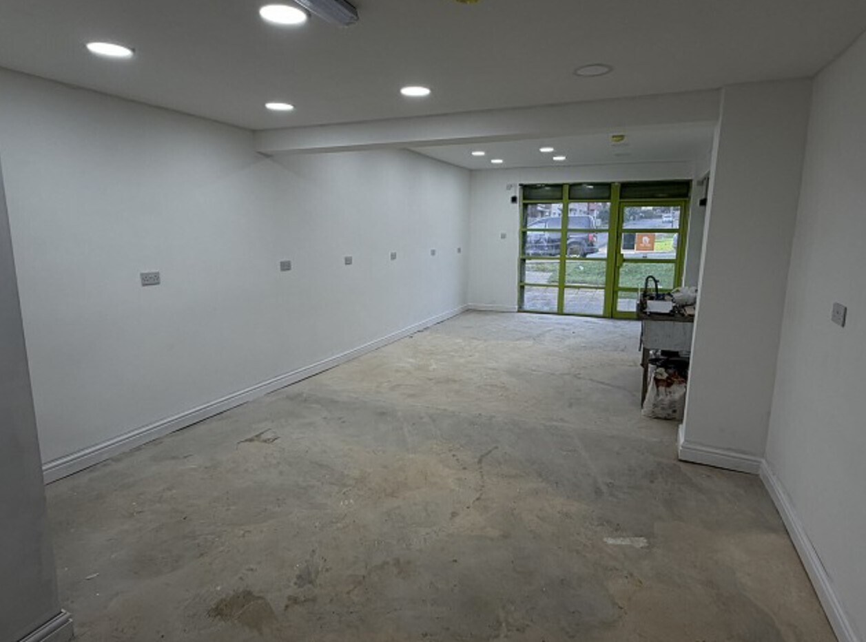 82A Fenwick Dr, Bradford to rent Interior Photo- Image 1 of 2