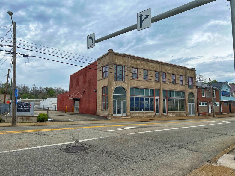 239 E Pittsburgh St, Greensburg, PA for sale - Building Photo - Image 1 of 1