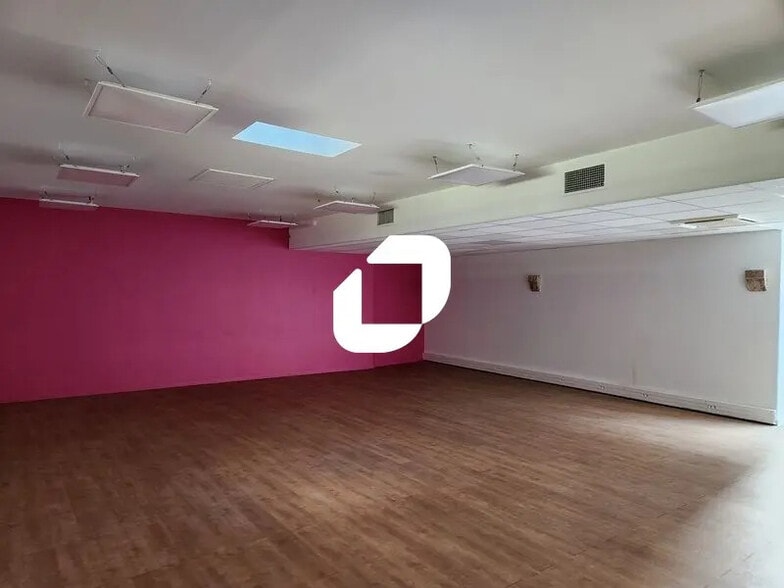 Office in Bordeaux to rent - Interior Photo - Image 2 of 17