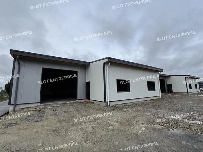 Location Local d'activités 265 m²