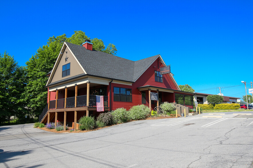 368 E Main St, Middletown, NY for sale - Building Photo - Image 3 of 31