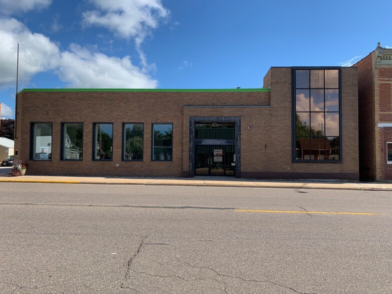 725 Main St, Suring, WI for sale - Primary Photo - Image 1 of 1