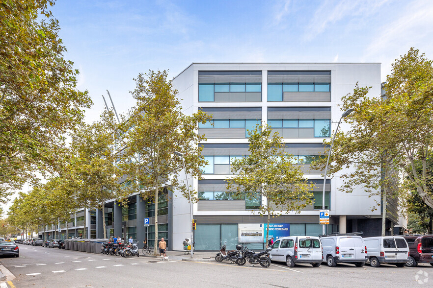 Carrer De La Llacuna, 56-70, Barcelona, Barcelona for rent - Building Photo - Image 3 of 3