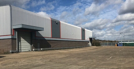 Station Rd, Irthlingborough, Irthlingborough to rent Building Photo- Image 1 of 4