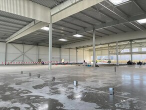 Industrial in Argenteuil to rent Building Photo- Image 2 of 2