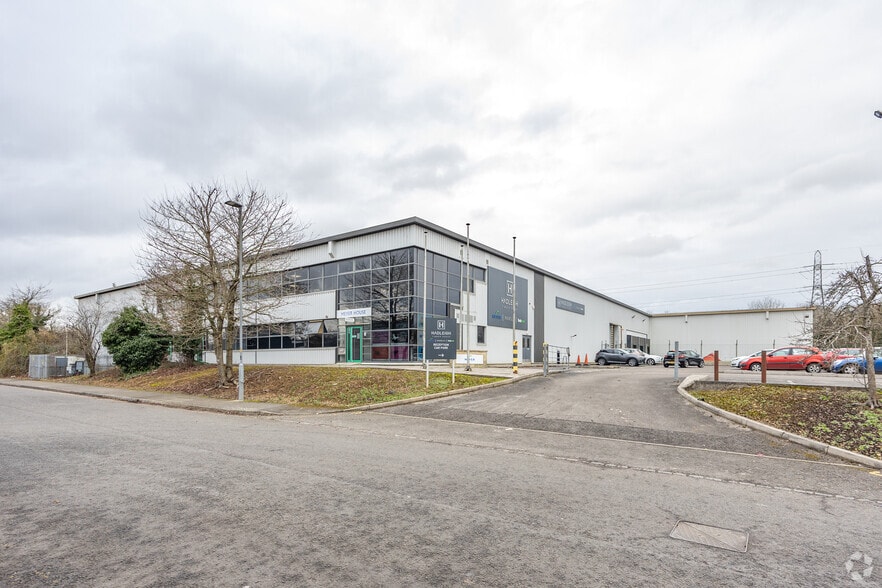 Bristol Rd, Allington to rent - Building Photo - Image 1 of 2