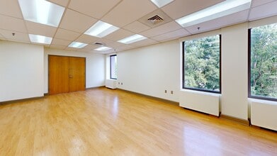 7777 Leesburg Pike, Falls Church, VA to rent Interior Photo- Image 2 of 4