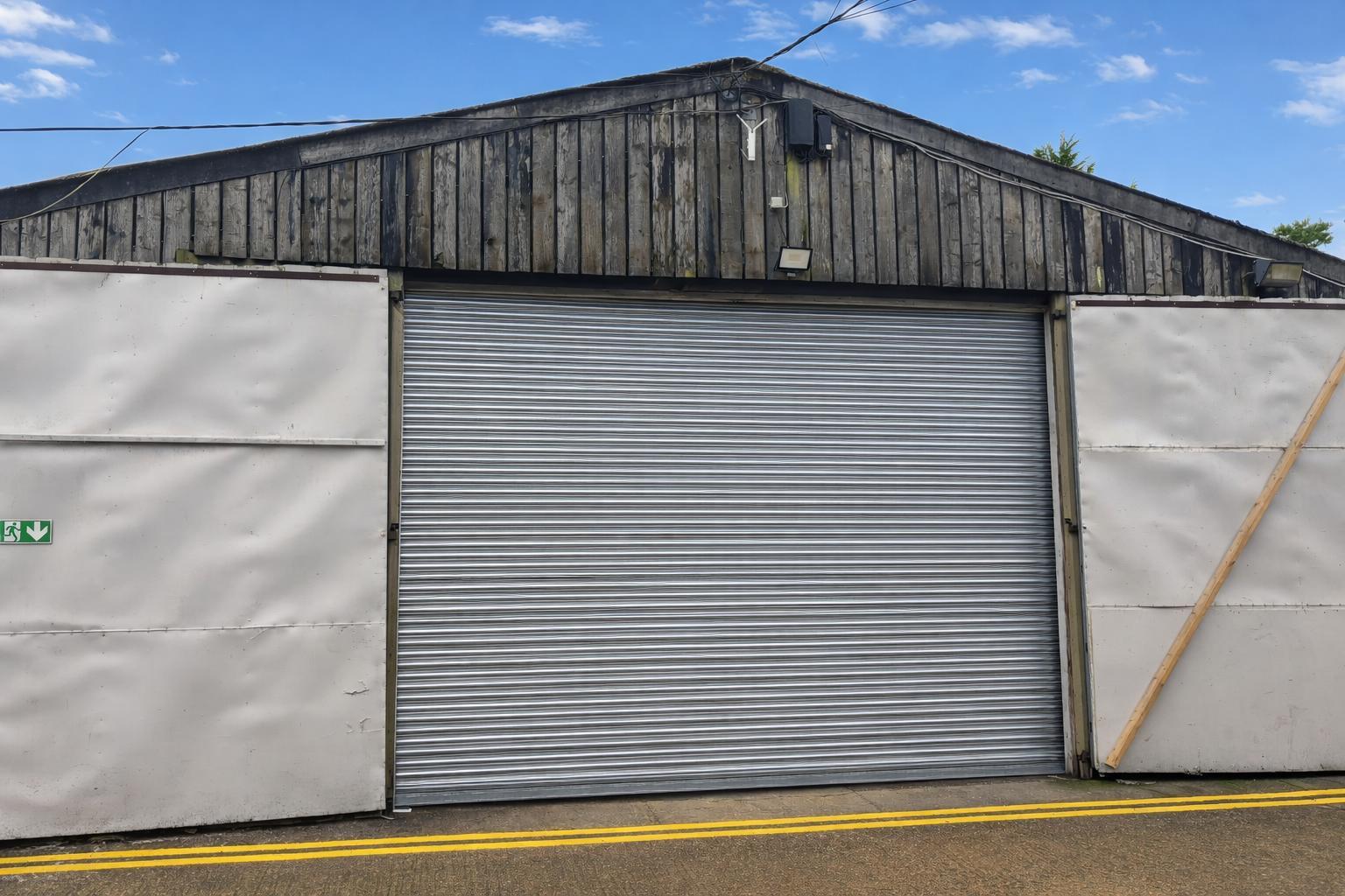 Greys Green, Rotherfield Greys to rent Interior Photo- Image 1 of 3