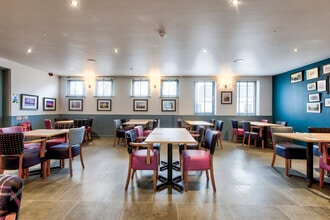 102 Main St, Glasgow to rent Interior Photo- Image 1 of 11